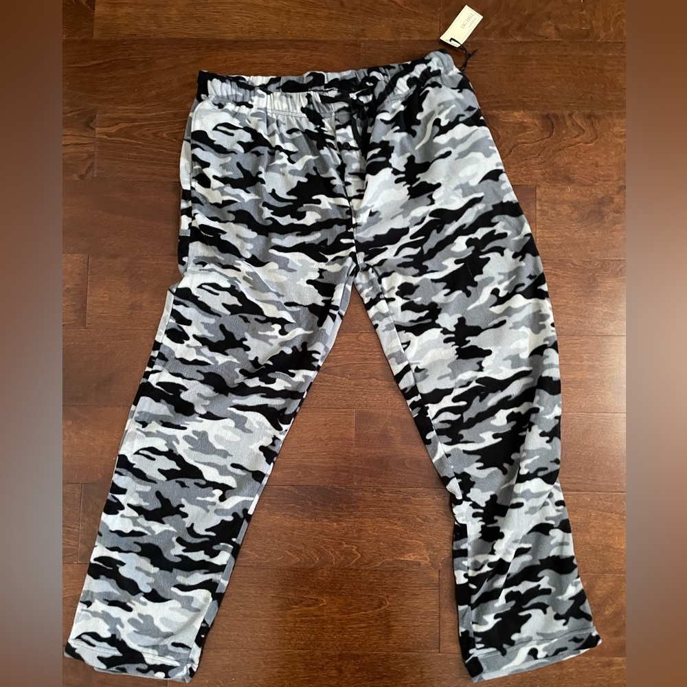NWT Men DG HILL Sleepwear Fleece Pajama Pant, Gray Camo pant, Size XL
